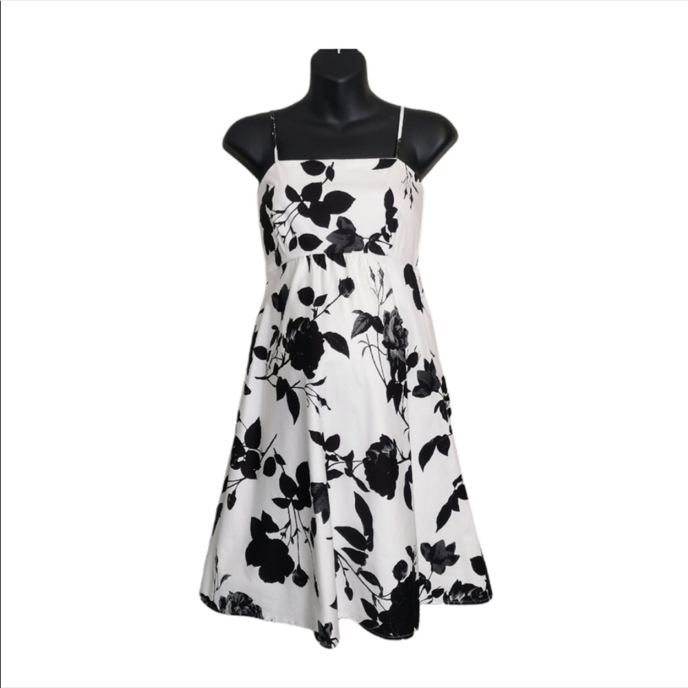 Jessica Simpson maternity dress SOLD